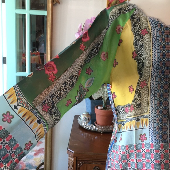 Johnny Was Roni Silk Top - Picture 4 of 7